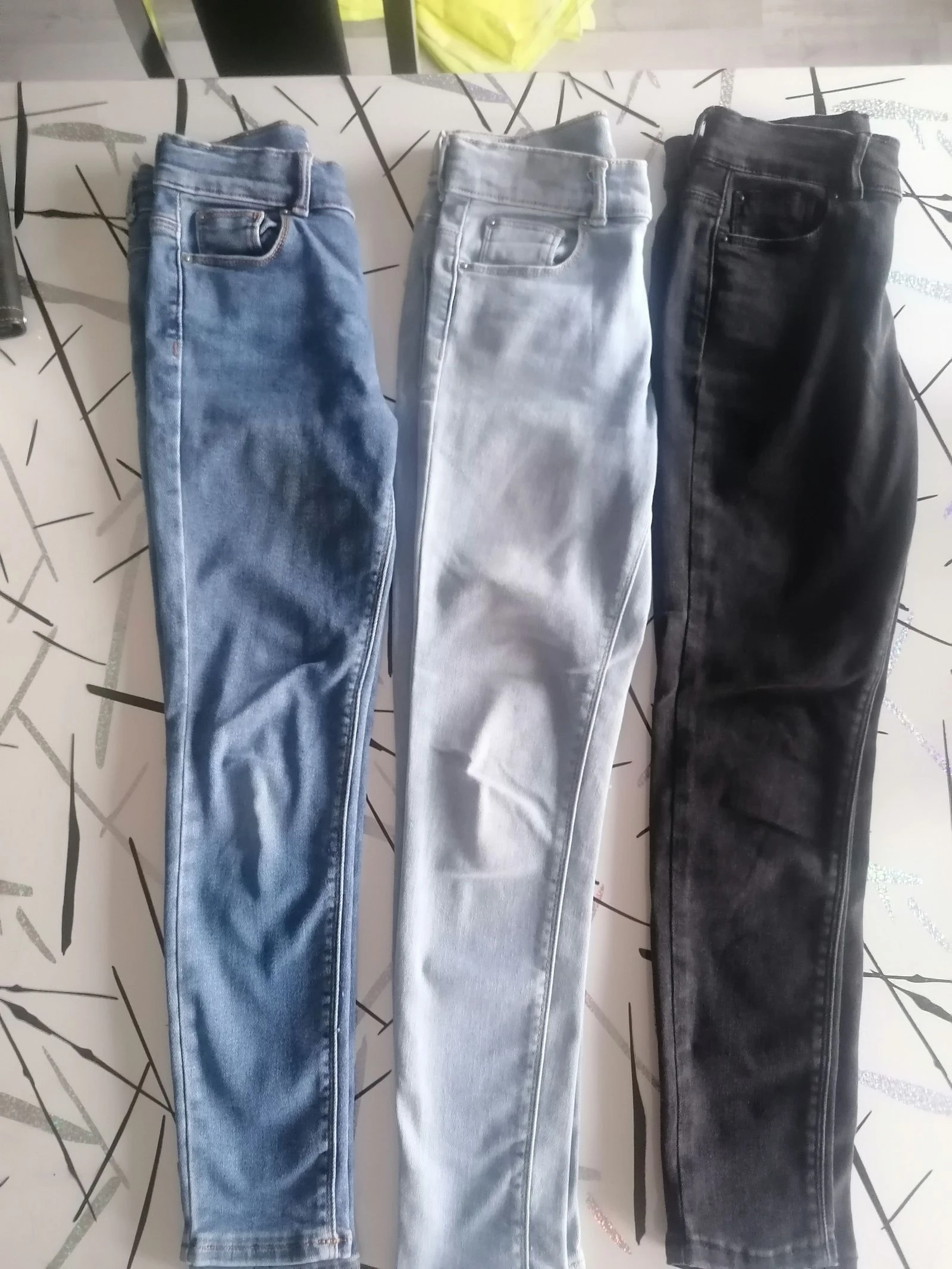 Lot 3 pantalons jeans skinny T 10 ans 👖